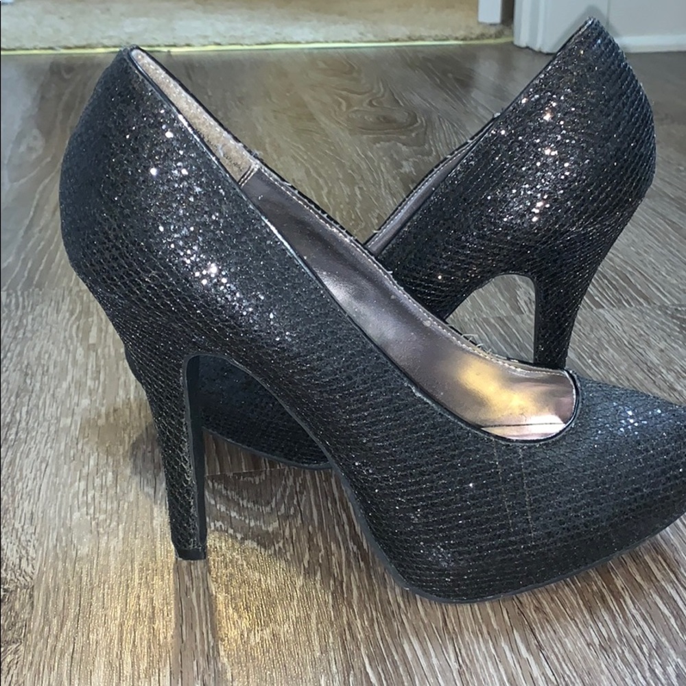 Black sequins heels